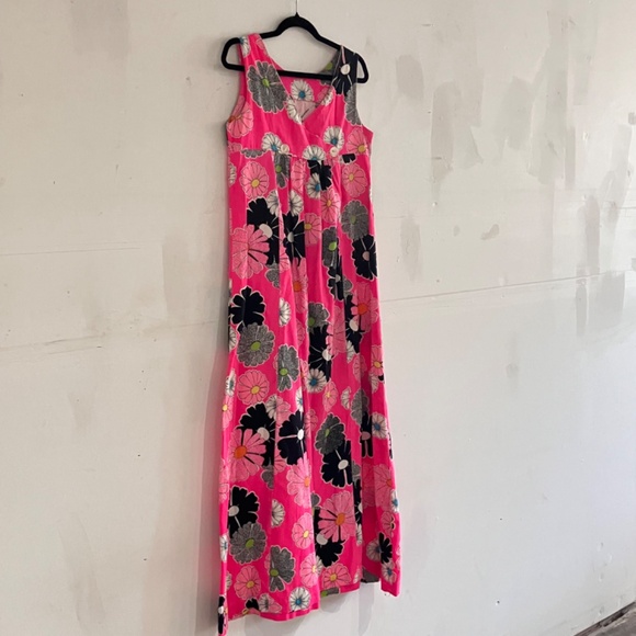 Hot pink floral Hawaiian print, maxi dress - Picture 5 of 10